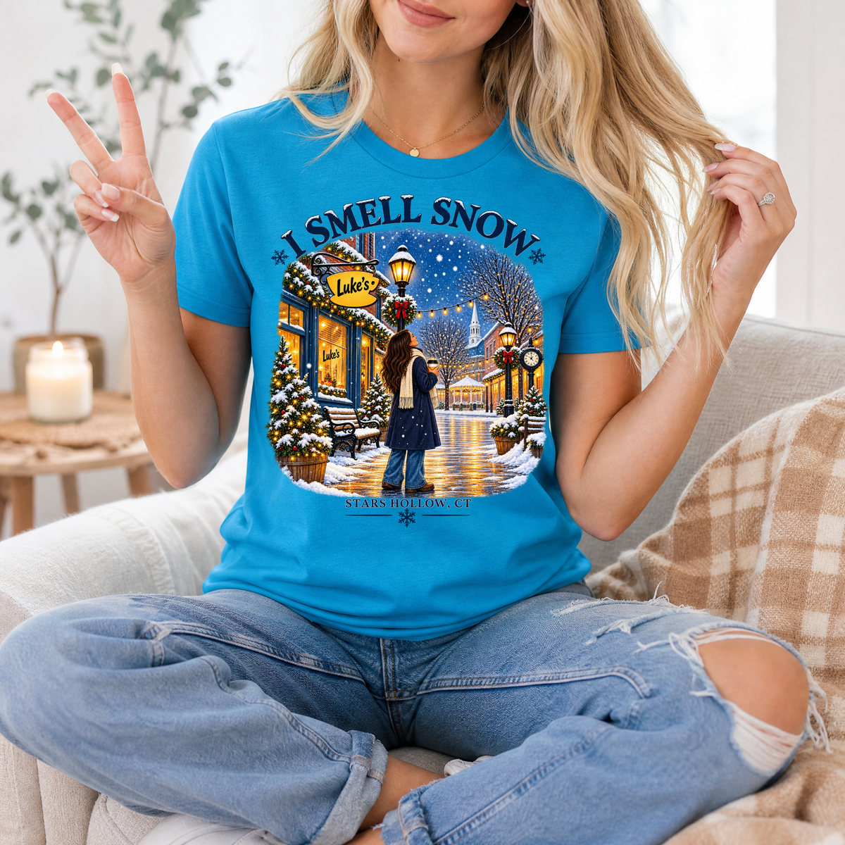 I Smell Snow Stars Hollow Winter Graphic Tee