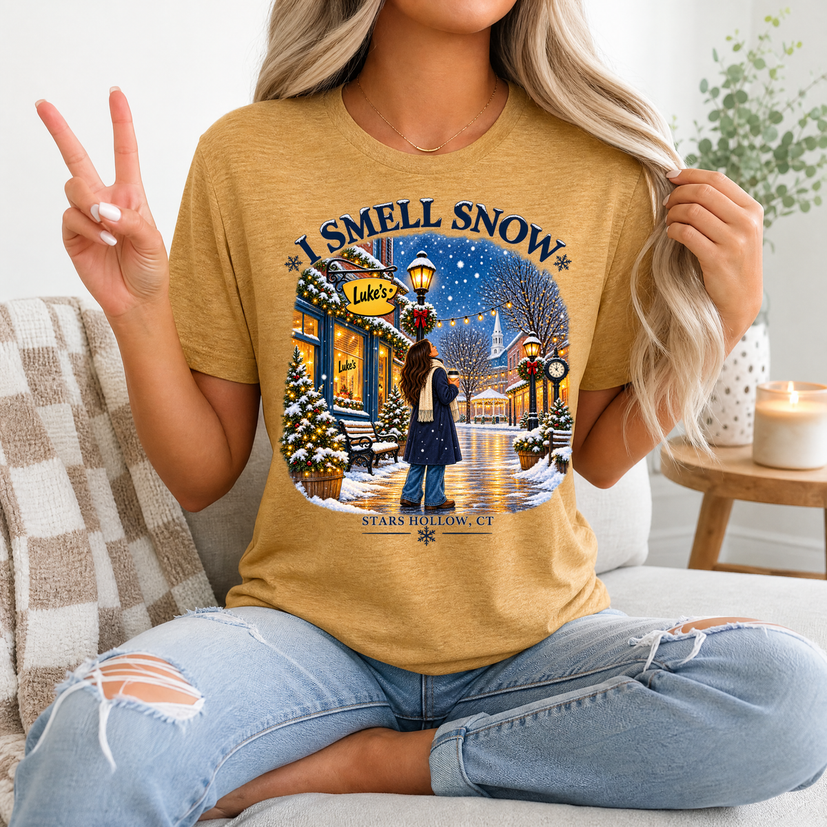 I Smell Snow Stars Hollow Winter Graphic Tee