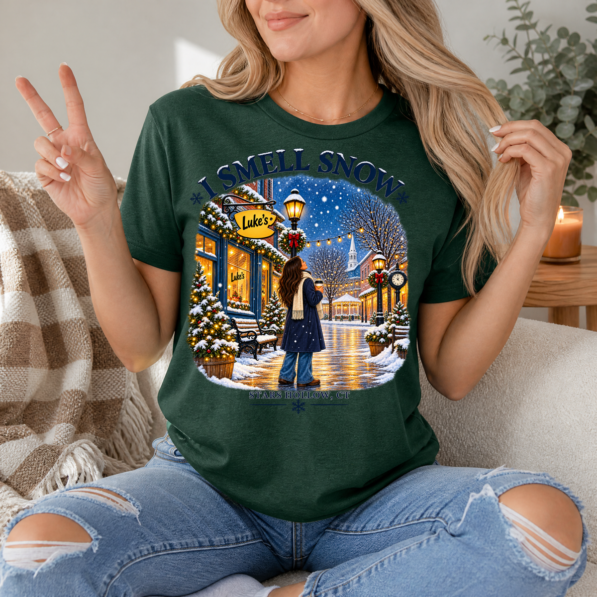 I Smell Snow Stars Hollow Winter Graphic Tee
