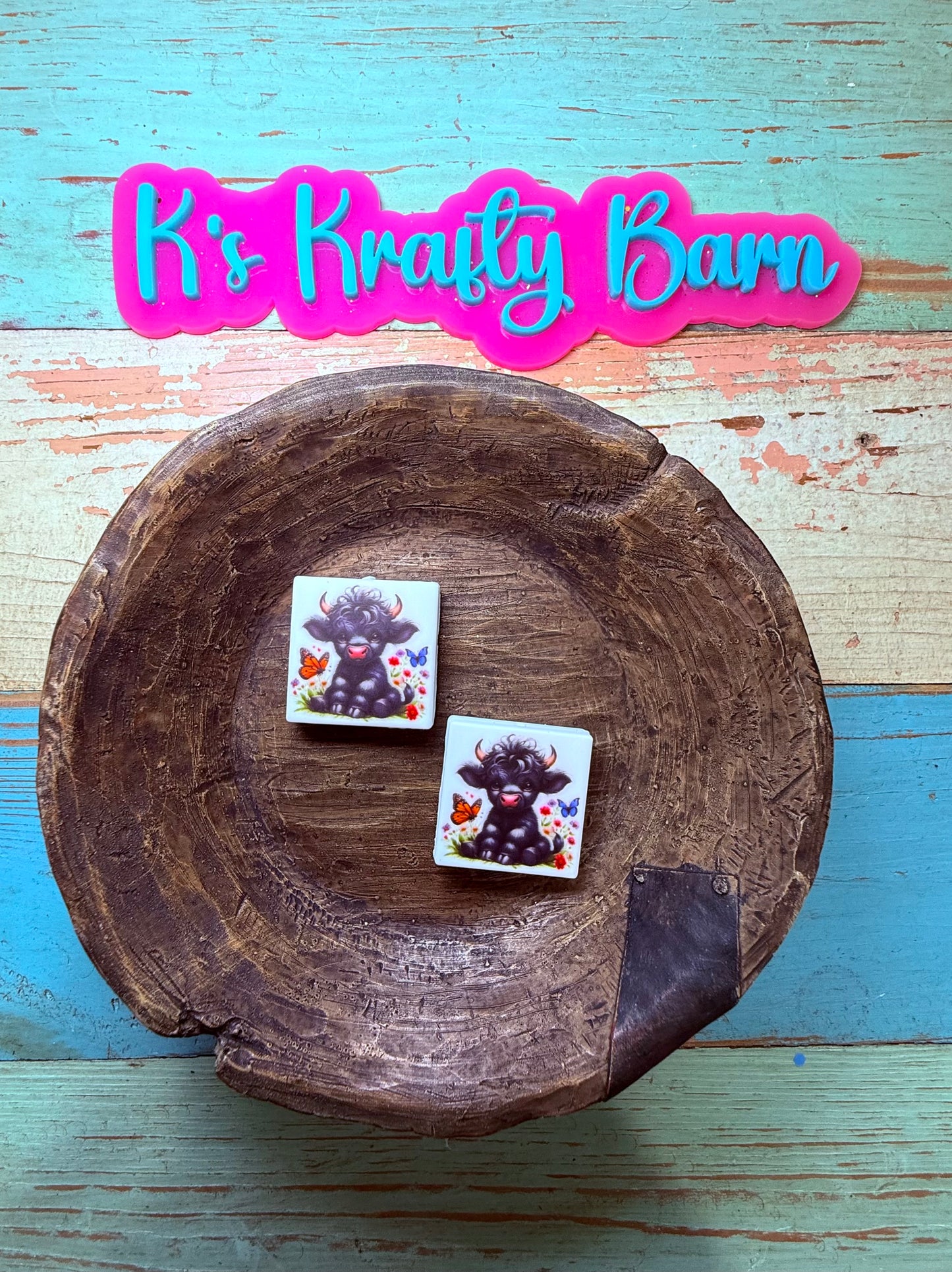 Wholesale Silicone Focal Bead- Printed black highland with butterflies