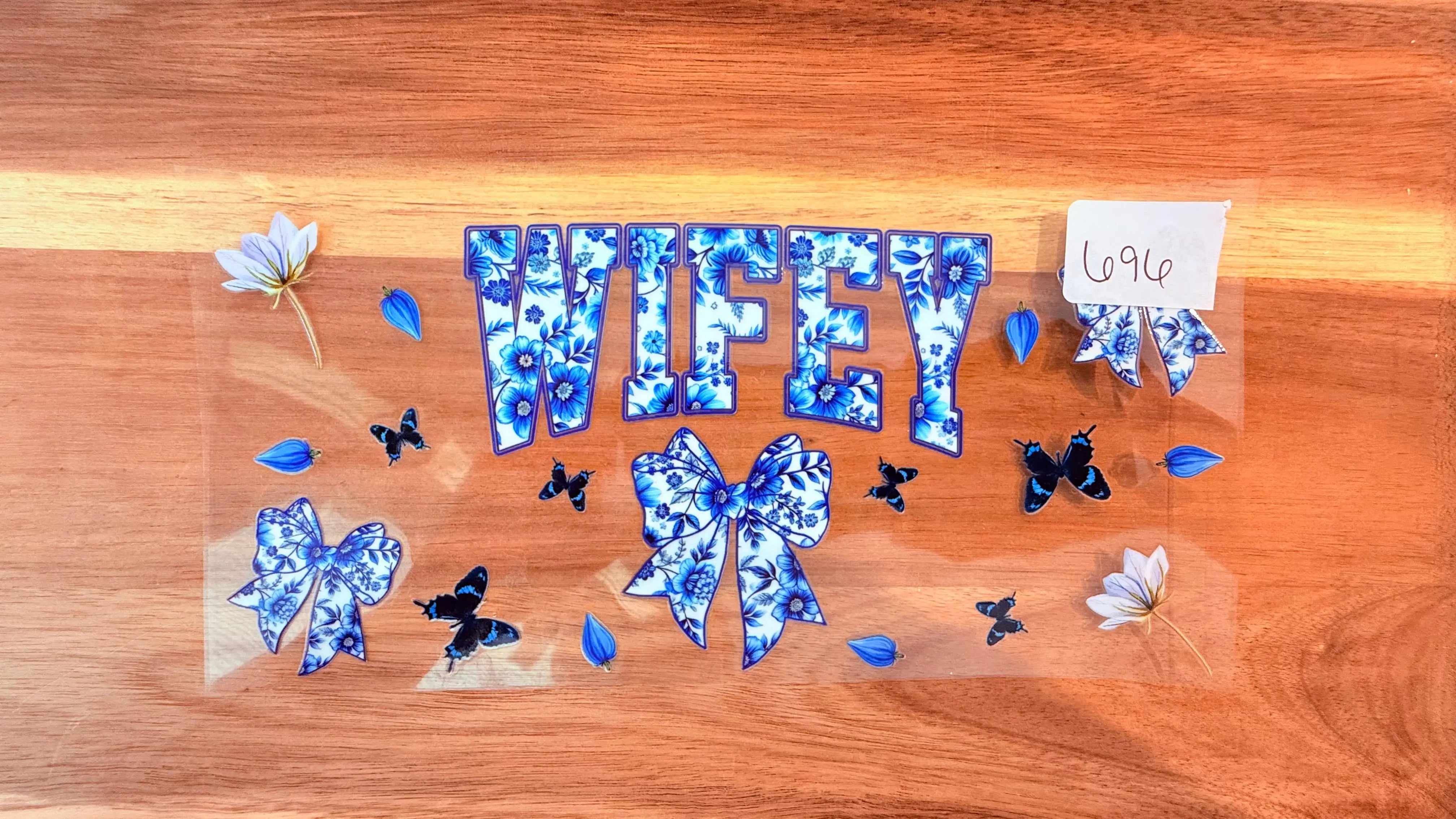 #696 Wifey Floral K's Krafty Barn