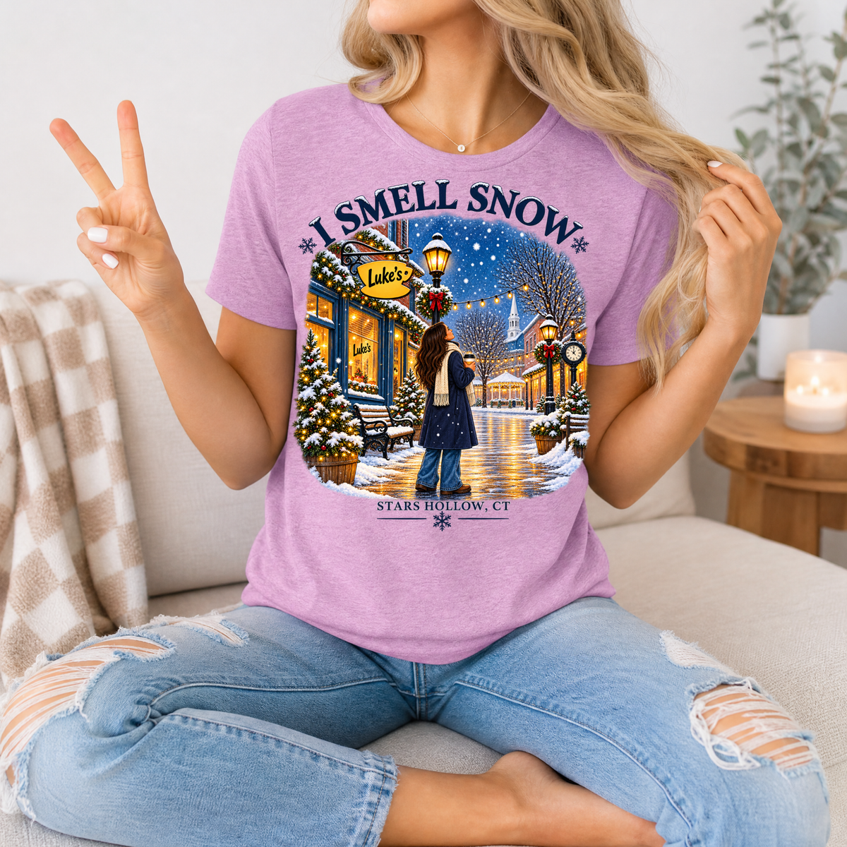 I Smell Snow Stars Hollow Winter Graphic Tee