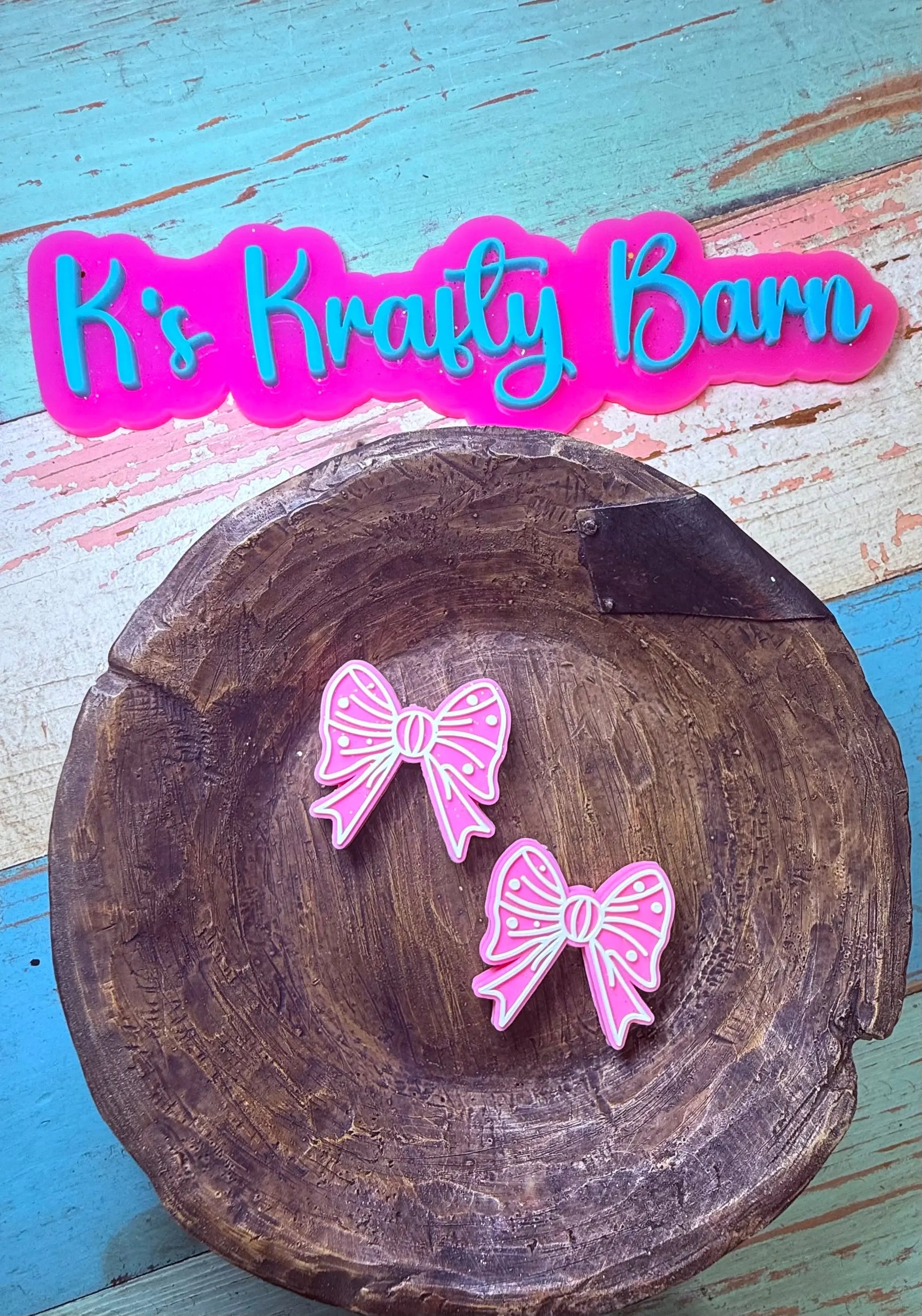 Silicone Focal Bead- Pink with white outline bow K's Krafty Barn