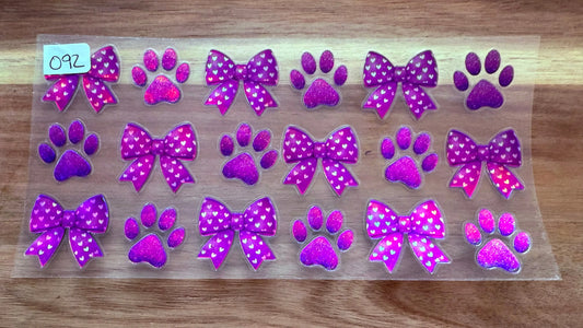 #92 Bows with paw prints K's Krafty Barn