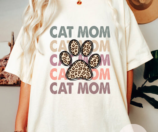 Leopard paw cat mom