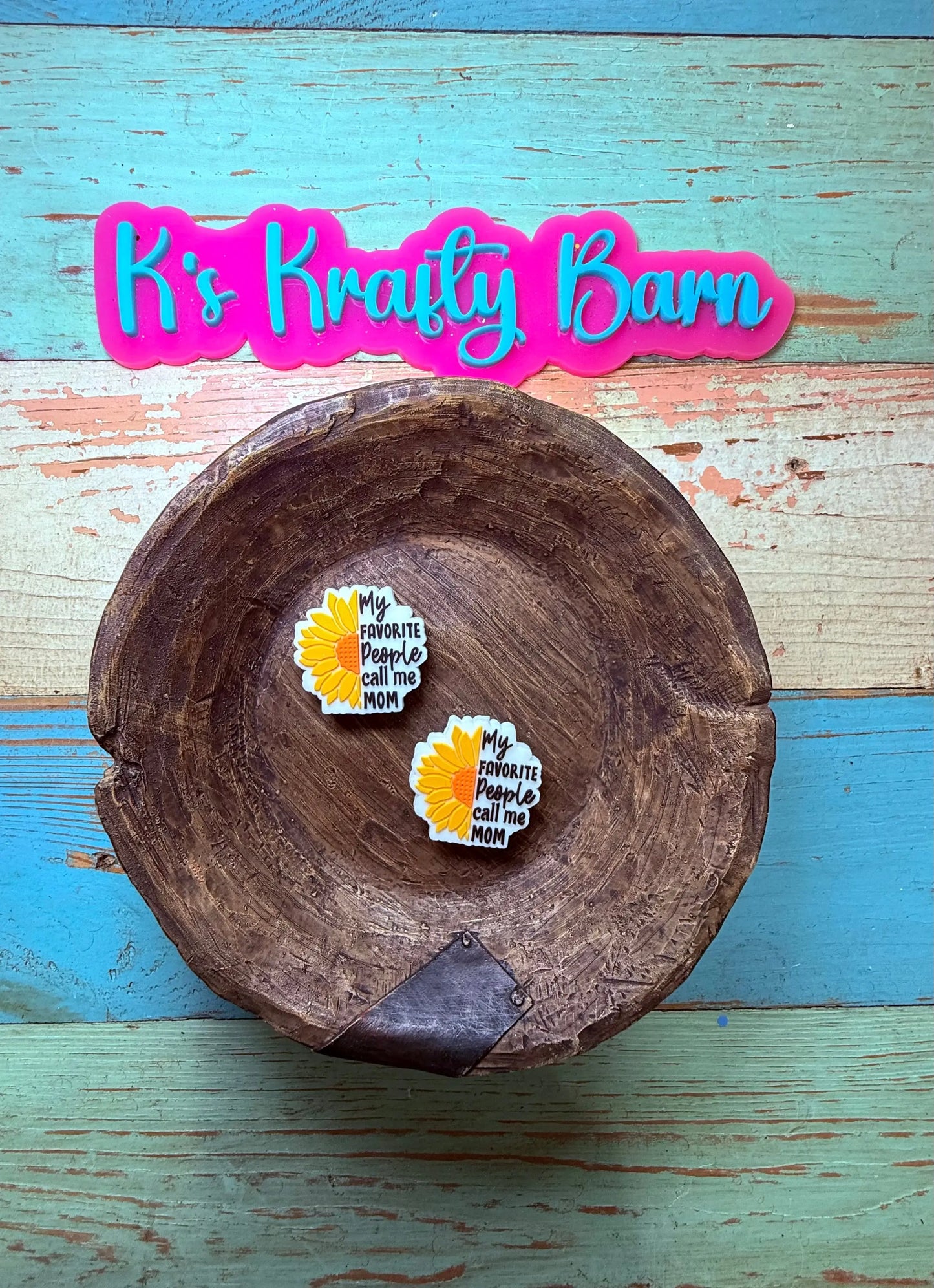 Silicone Focal Bead- My favorite people call me Mom K's Krafty Barn