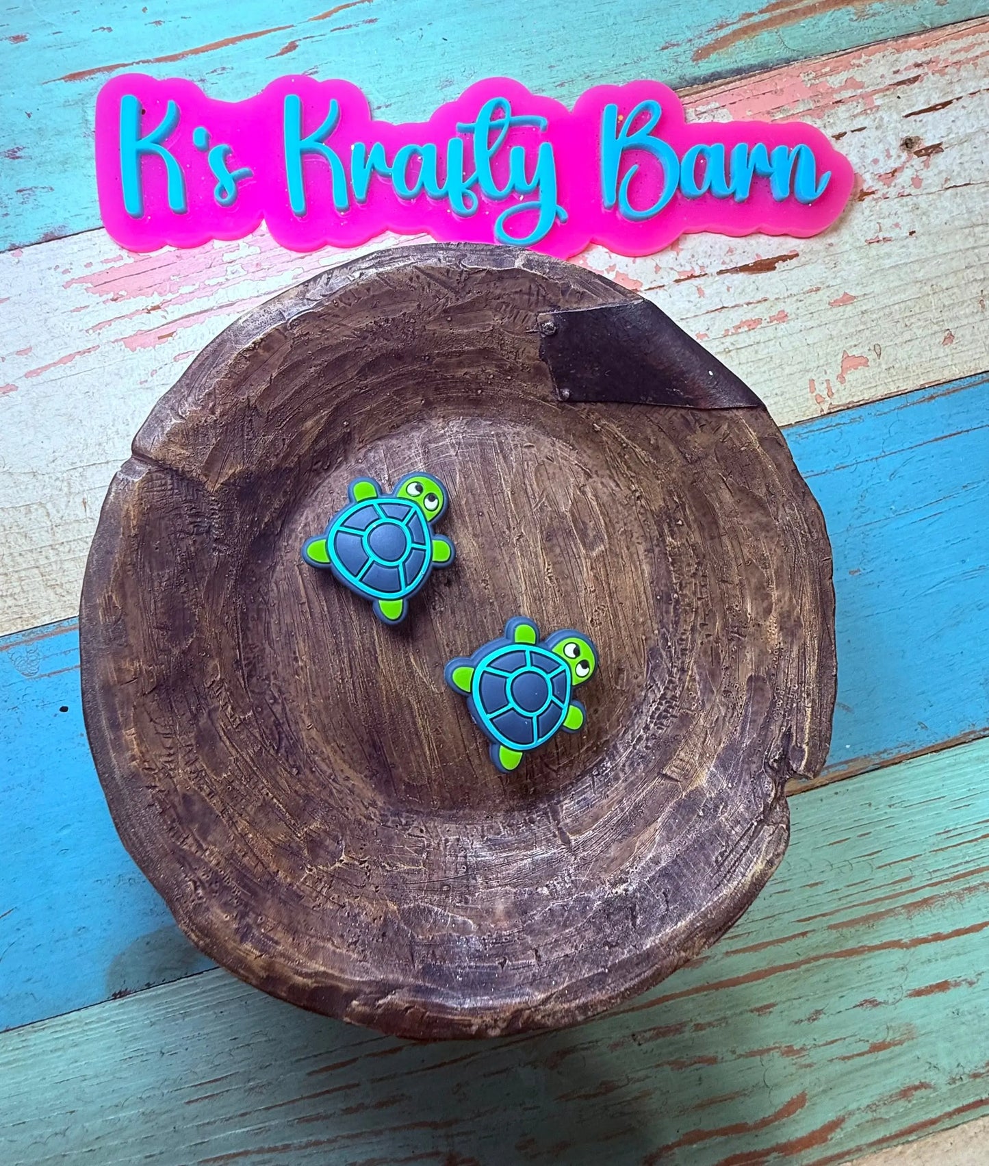 Silicone Focal Bead- Green turtle K's Krafty Barn