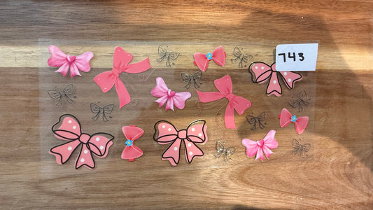 #743 Pink bows